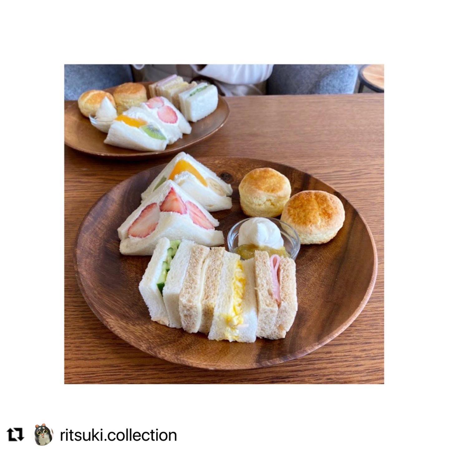 旅の記憶をたどるお手伝いをさせていただきました。ありがとうございました。

@ritsuki.collection with @make_repost
・・・
【 Thank you very much for coming our the 3nd event "TABI suru Küche" in ENGLAND. 】
.
第3回"旅するキュッヒェ"
イングランド（イギリス）アフタヌーンティ ーの旅
.
ご報告遅くなりましたが、無事に終了しました。
お越しいただいた皆さま、どうもありがとうございました。

予約分と当日ご用意していた分と、見事に完売し、
お天気にも恵まれ（我ながら、さすが晴れの人間だなぁと。笑）
絶好のお出かけ日和の中、たくさんの方にお越しいただきました。
.
予想以上の来客数だったため、拙いご案内になり
待たせしてしまってすみませんでした。
始めから最後までこなすことで精一杯だったかもしれません。
今回はそこが反省点。
.
.
.
"アフタヌーンティー"とは。
単に飲食を楽しむだけのものではなく、
社交の場として使われていたもの。（Wiki調べ）
.
.
自分は、3度のごはんよりお茶する時間が好き。
ボーっとする時間も大切で。
"ブレイン・スランバー"（脳のまどろみ）
と呼ばれるそうですが、多忙な現代にとっては、
脳の活性化に”無”になる時間も必要なようです。
.
.
秋の気配を感じながらのティータイム。
そんな一人での時間も大人数での時間も、
ひとりひとりの大切な時間を、
思い思いに楽しんでいただけたようで恐縮でした◎
.
.
また、どこかの旅でお会いしましょう。
See you around! :)
.
.
P.s.
例の如く、写真をきちんと残せていなくて、
お客様から頂き物を拝借。
最後の映像は、この1年半以上続く自粛生活の前、
昨年3月に行ったイギリス、車窓から。
ロンドンの田舎風景です。
.
.
Special thanks to
@mai_nichi.shiawase 
@montempscafe 
And all of you who I met in England, many our guests come into here today.

I held the 3nd event called "TABI suru Küche", recreates the foods when I traveling in London in England this time. We serving the Aftternoon tea this time. Many guests came and join us again again again. What's a successful day today. Thank you very much for all. xoxo
P.s. The video is from the train window in England last March before covid-19 pandemic. It is a countryside landscape of London.

#collection  #collectiondesignlab  #イベント企画 