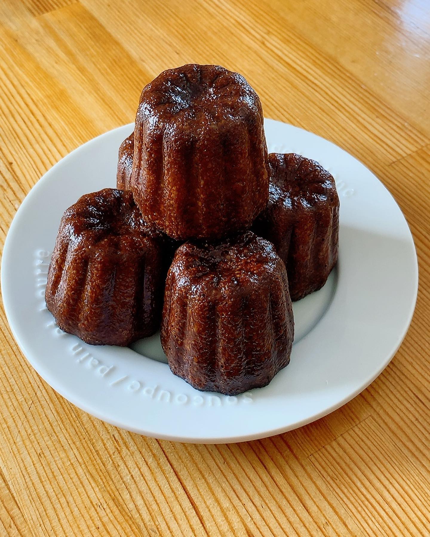こんにちは。 フルーツサンドと食パンの店  まいにちしあわせです。 いつもありがとうございます。

2023.4.1(土)
10:00〜16:00
足利楽市楽座in国宝鑁阿寺
出店いたします。

NEW！→栃木県産小麦のカヌレ
(麦のかほり使用)
お持ちします。

今日の鑁阿寺の桜
枝垂れ桜→5分咲き
ソメイヨシノ→7分咲き
ぐらいかな？

週末まで持ちますように