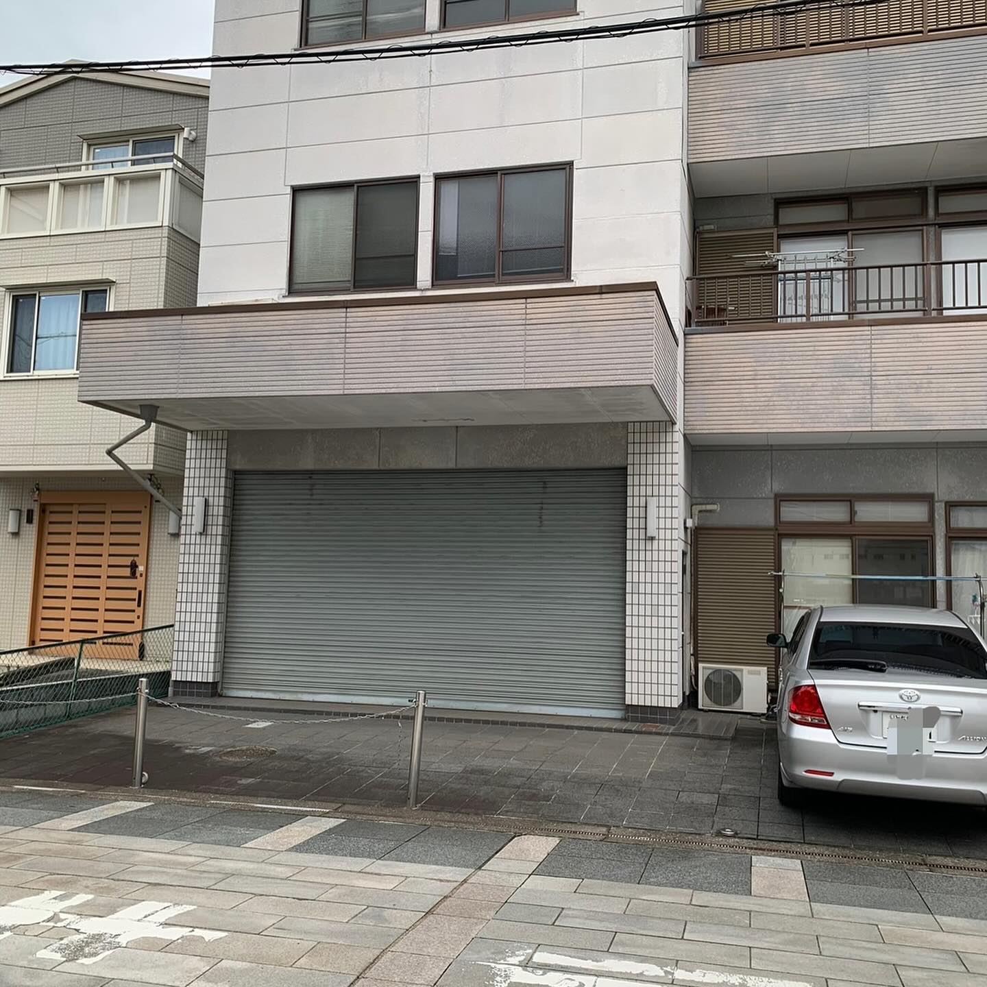 こんにちは。 フルーツサンドと食パンの店  まいにちしあわせです。 いつも応援ありがとうございます。
2024.10.10
店舗の物件契約をしました。
場所は足利市立美術館の東南側、美術館通り駐車場のすぐ南側、おはぎのおかめやさんの斜め前になります。

これからできるところをDIYでやっていき、月末以降に業者さんが入る予定です。
ここからどんな風に変わって行くのか、
ちょこちょこお知らせしていきますね♪