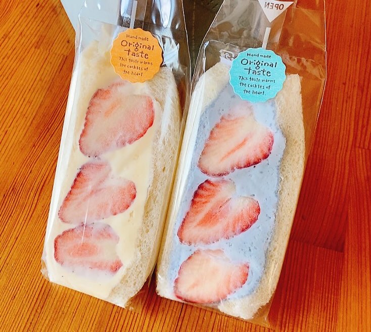 本日2/5(水)11:00〜16:00
足利まちなかマルシェ
りすたーと商店街さまの
プレオープンに出店します。
足利市通1丁目2666-1
3軒並びのテナント向かって左側です。
のぼりを目印に

山姥切いちごサンドセット先行販売
足利いちご園堀さんの完熟とちおとめ
栃木県産小麦の食パン
はカスタード＆生クリーム
🩵はバタフライピーのお色
波紋のクーラーバッグ付き
税込2000円です。　
限定10セット

この機会に食べてみてほしい！
と先行販売しました。

その他たまごサンドなど
お待ちします。お昼にいかがでしょうか？

皆様のお越しをお待ちしております♪
駐車場️は近隣の市営無料駐車場をご利用ください。路上駐車は固くお断りいたします。よろしくお願い申し上げます‍♀️